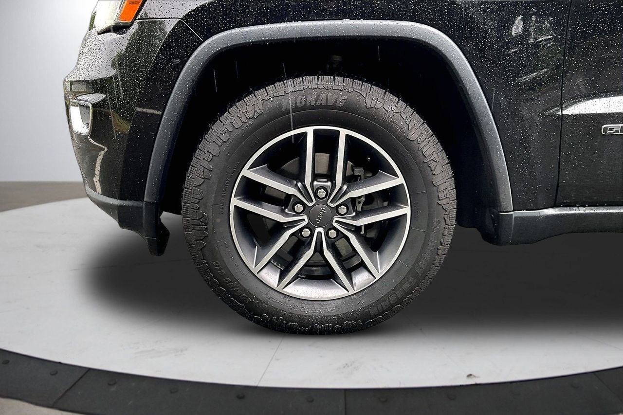 Used 2019 Jeep Grand Cherokee Limited AWD/4WD image 33
