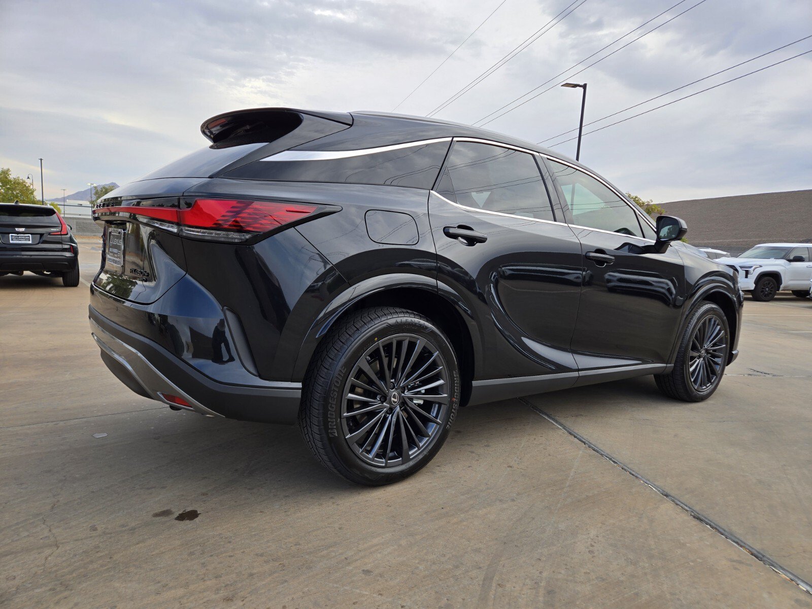 New 2026 Lexus RX 450h AWD image 3