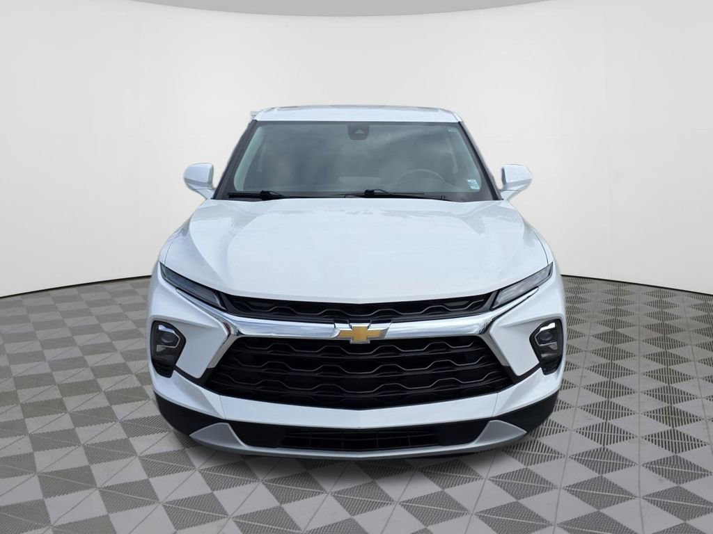 Used 2024 Chevrolet Blazer LT image 3