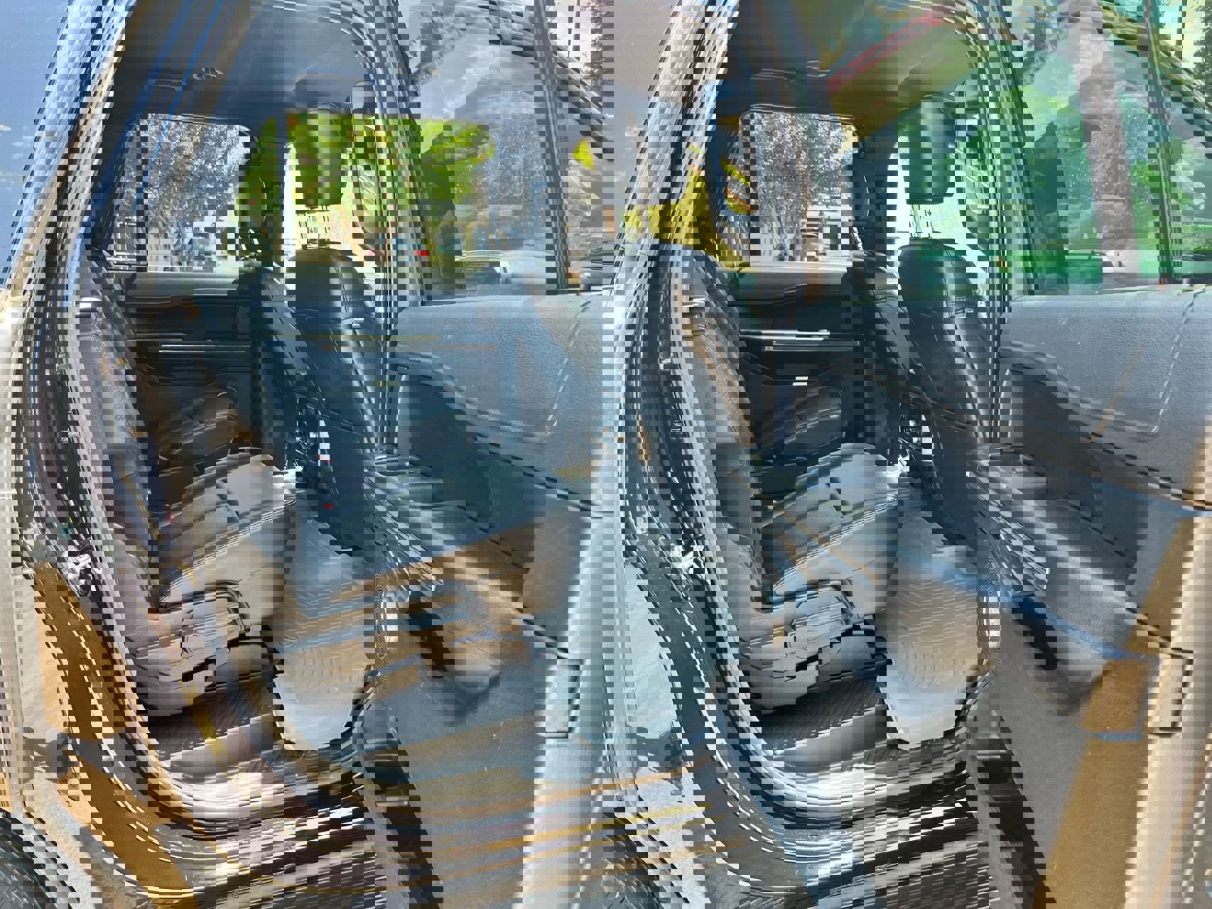 Used 2019 Ford Expedition Max XLT w/ Equipment Group 201A image 15