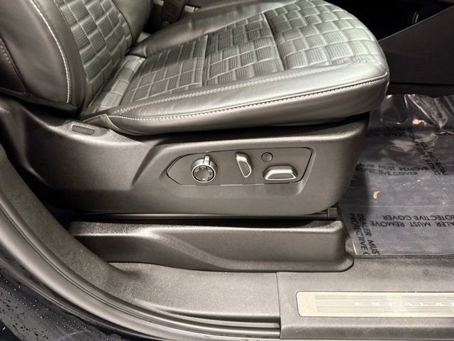 Used 2023 Cadillac Escalade ESV Sport Platinum image 25
