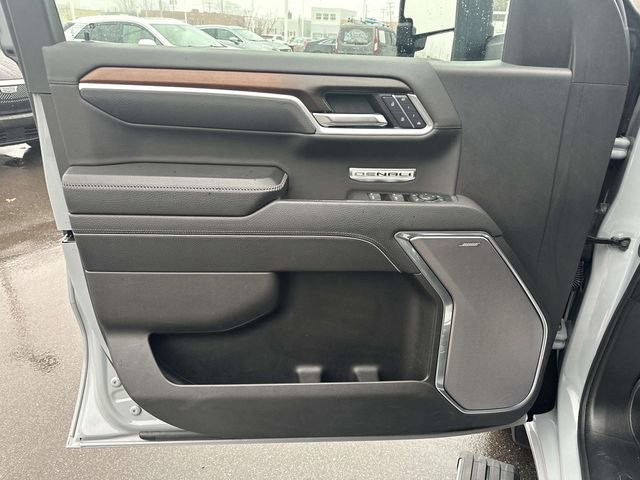 Used 2025 GMC Sierra 1500 Denali w/ Denali Reserve Package image 16