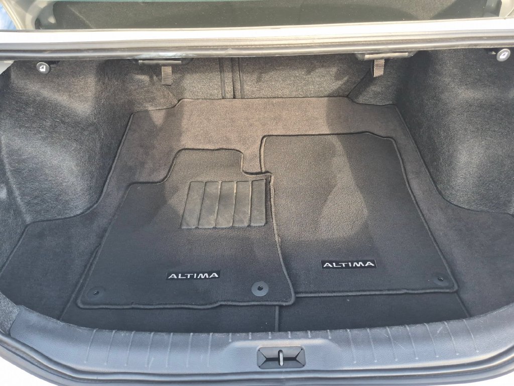 Used 2025 Nissan Altima 2.5 SV FWD image 26