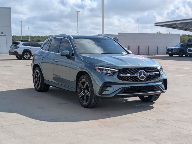 Used 2025 Mercedes-Benz GLC 350e 4MATIC image 7