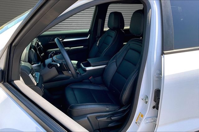 Used 2025 GMC Terrain Elevation w/ Black Edition AWD/4WD image 20