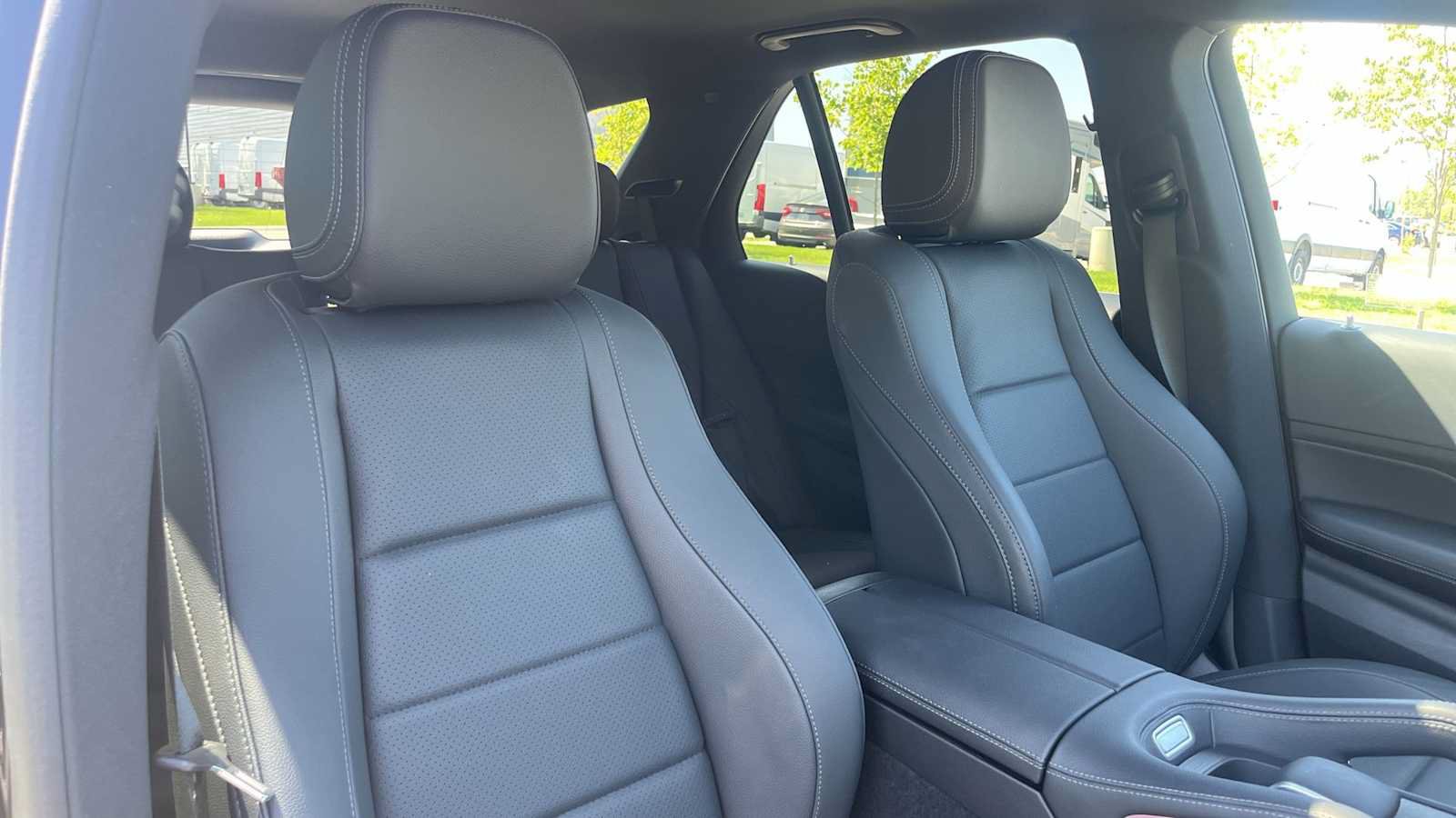 Used 2025 Mercedes-Benz GLE 350 4MATIC image 35