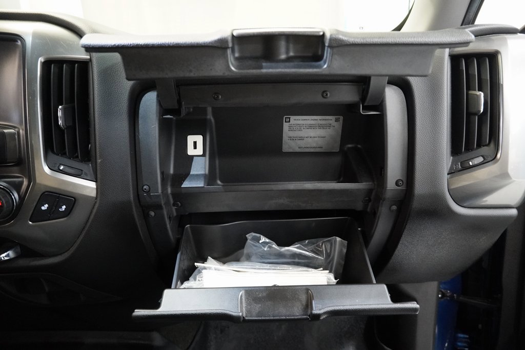 Used 2018 Chevrolet Silverado 1500 LT w/ All Star Edition image 36