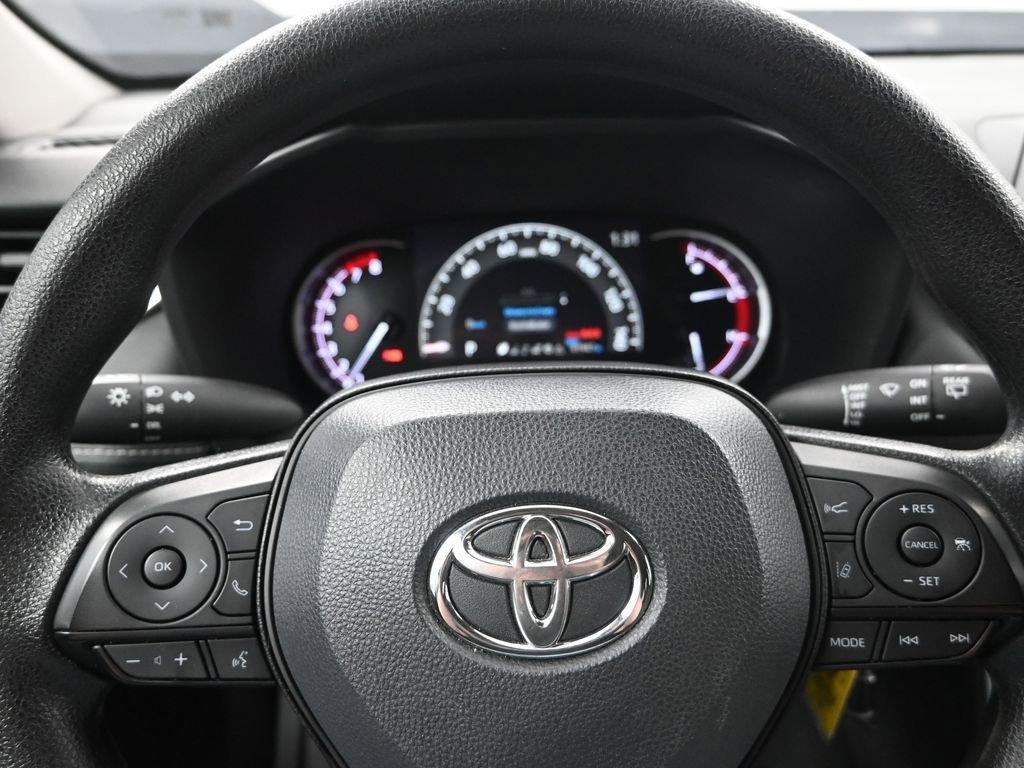 Used 2024 Toyota RAV4 LE image 15
