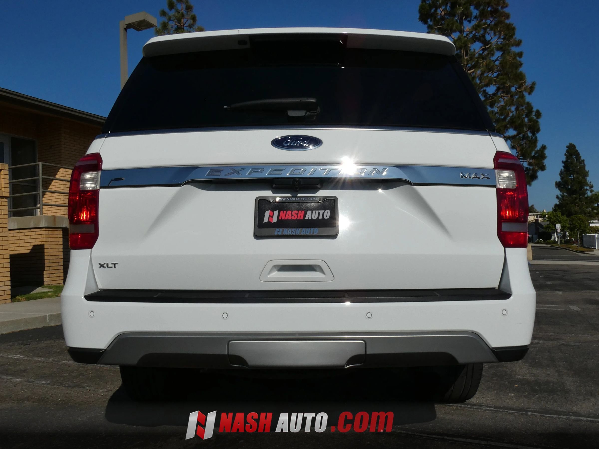 Used 2020 Ford Expedition Max XLT w/ Equipment Group 202A RWD image 11
