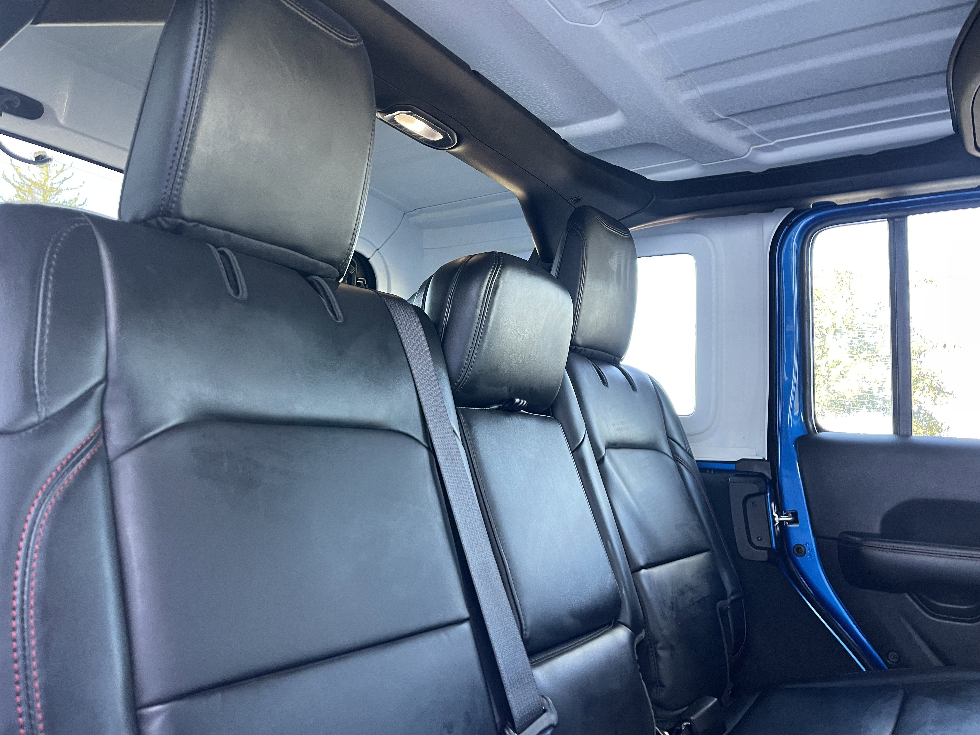 New 2026 Jeep Wrangler Unlimited Rubicon w/ Technology Group image 28