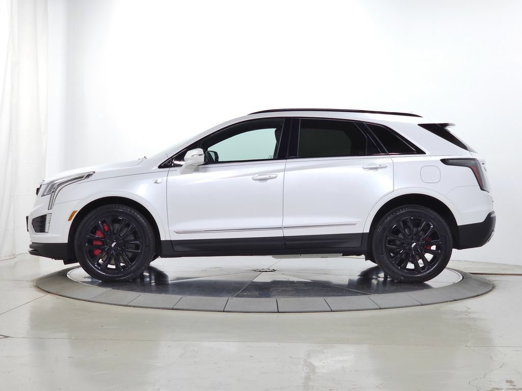 Certified 2024 Cadillac XT5 Sportv AWD/4WD image 2