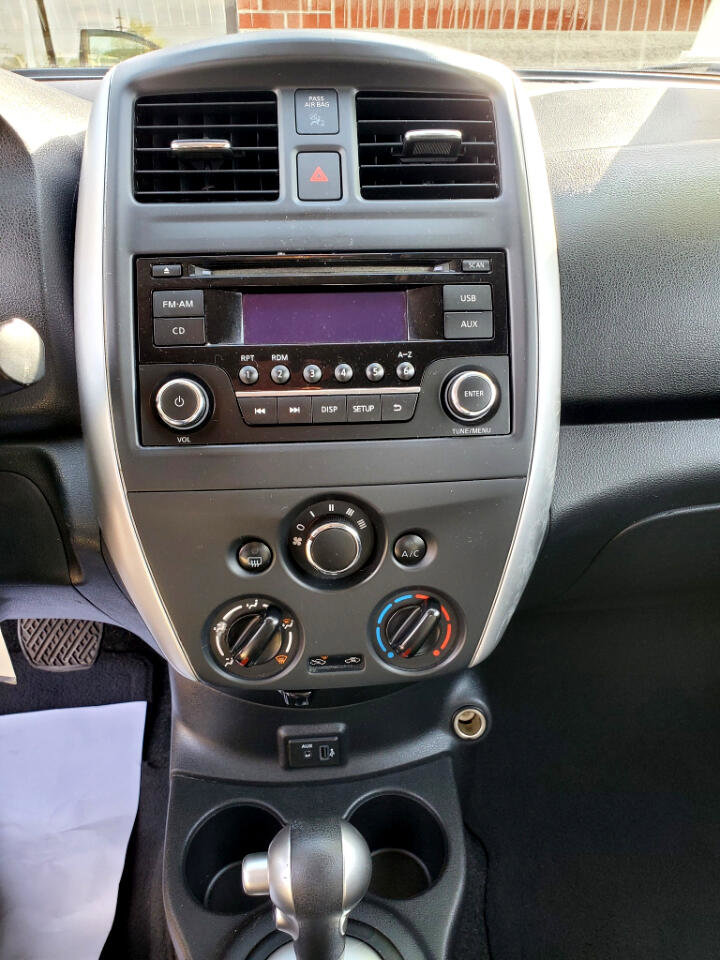Used 2018 Nissan Versa SV image 10
