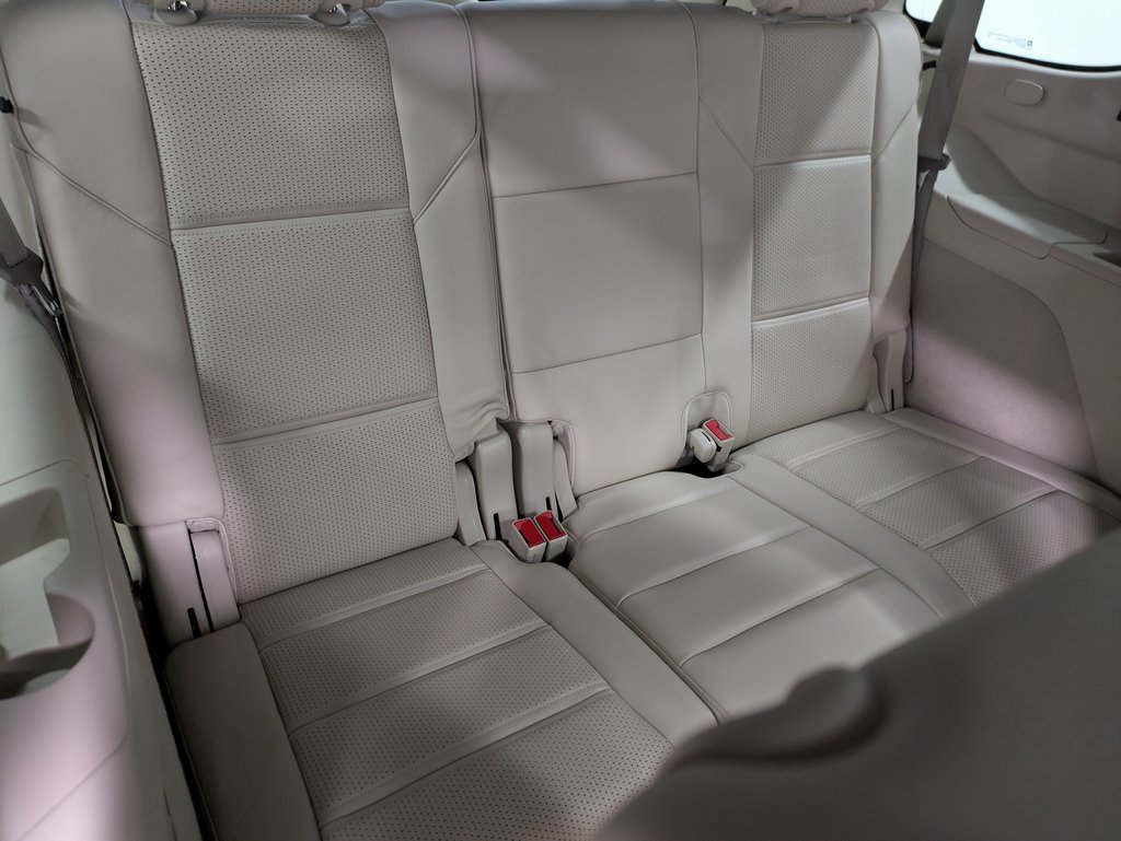 Used 2022 Cadillac Escalade Premium Luxury Platinum image 27