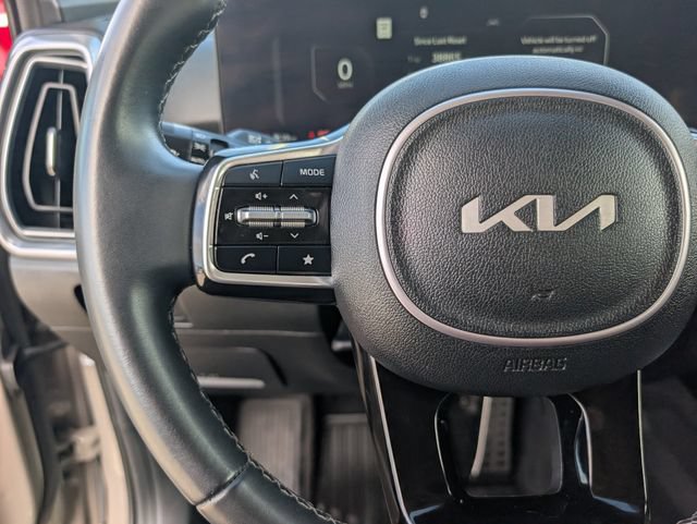 Used 2024 Kia Sorento SX AWD/4WD image 13