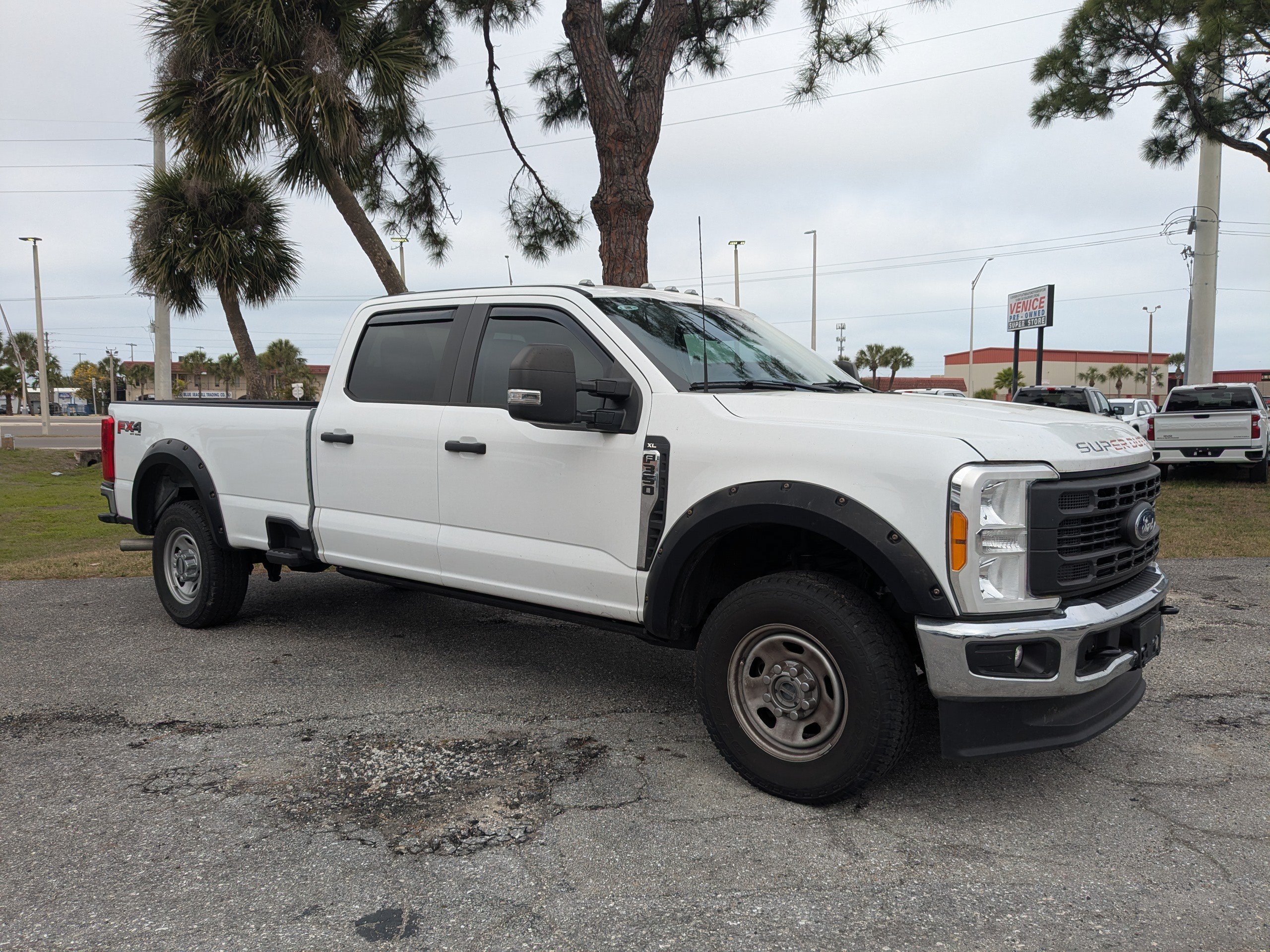 Used 2023 Ford F350 XL w/ FX4 Off-Road Package AWD/4WD image 2