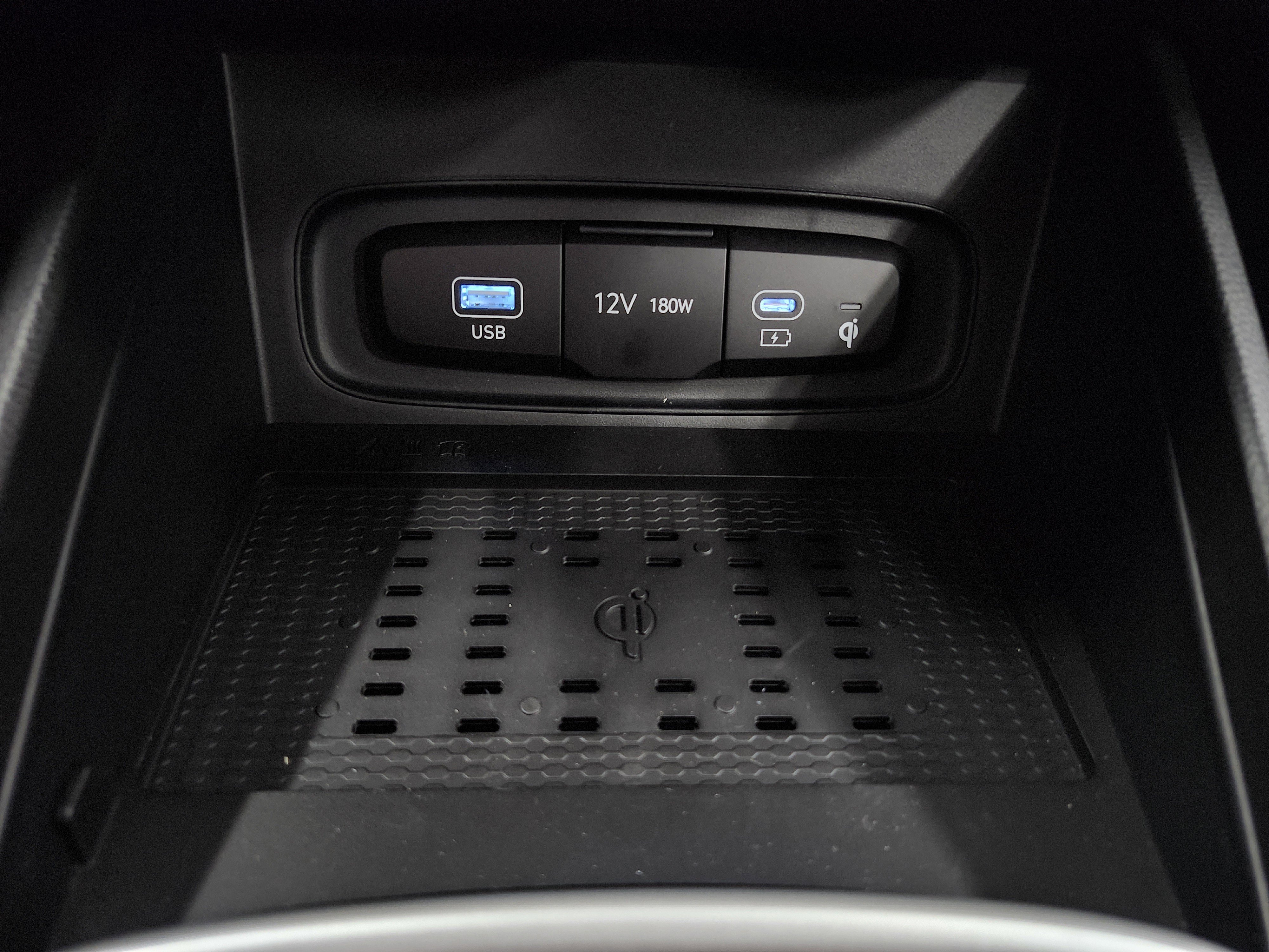 New 2026 Hyundai Venue SEL image 9