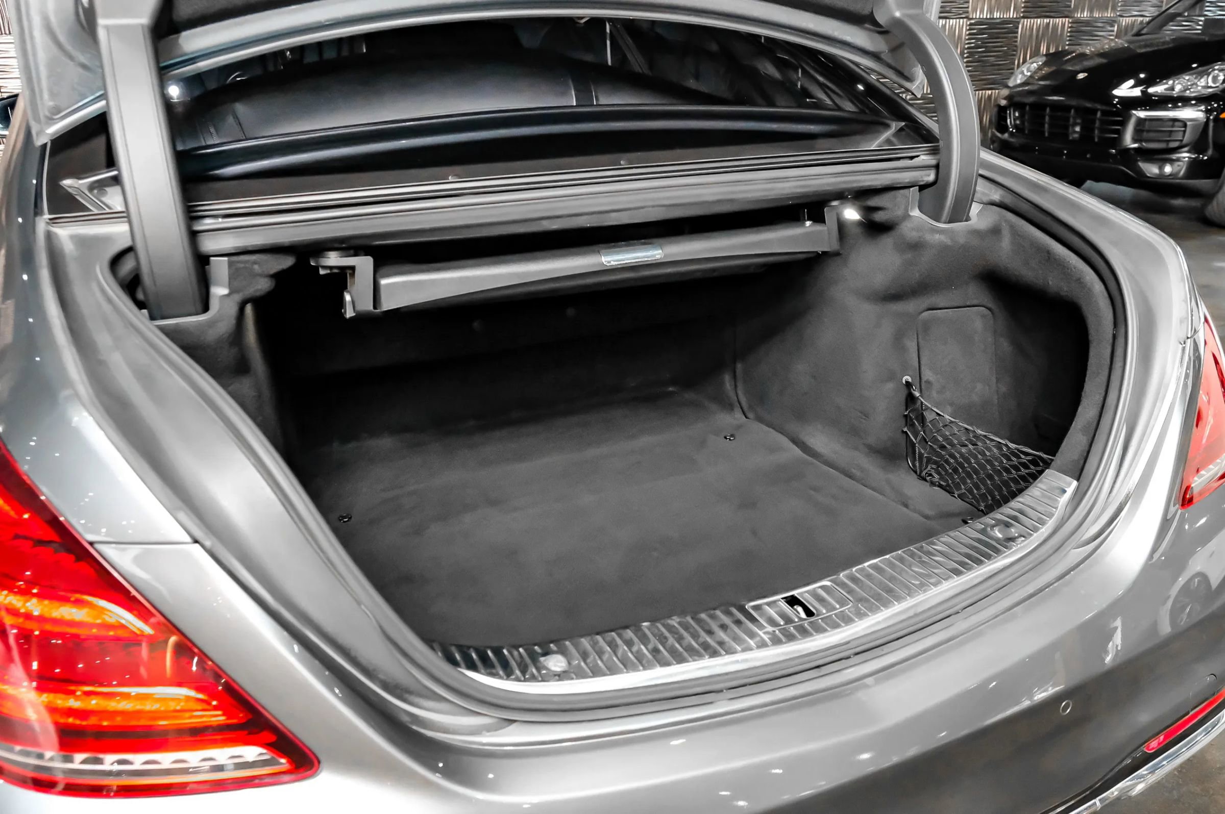 Used 2019 Mercedes-Benz S 560 Sedan image 53