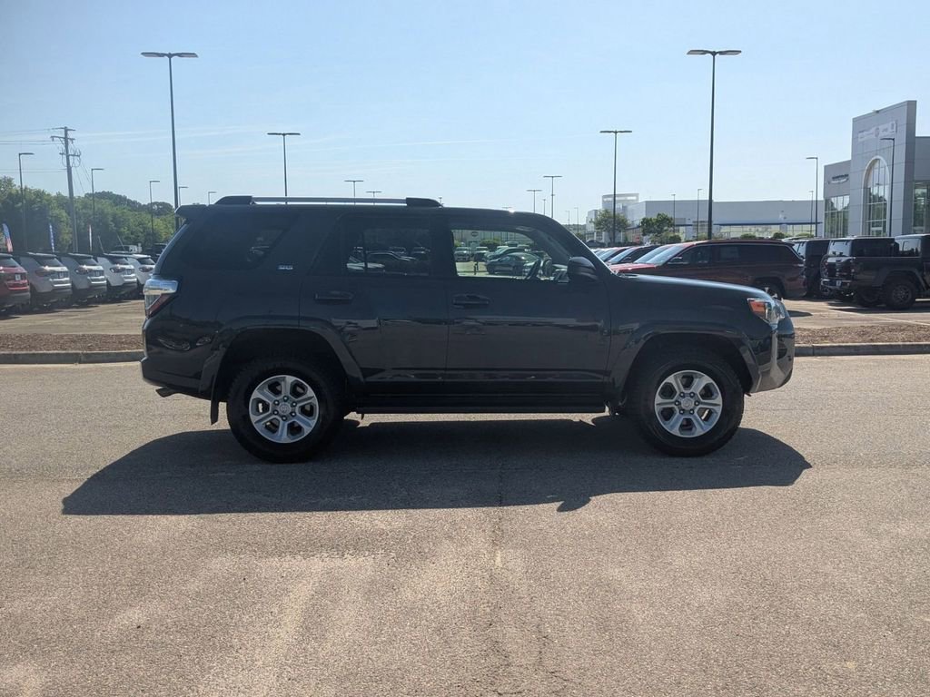 Used 2024 Toyota 4Runner SR5 AWD/4WD image 6