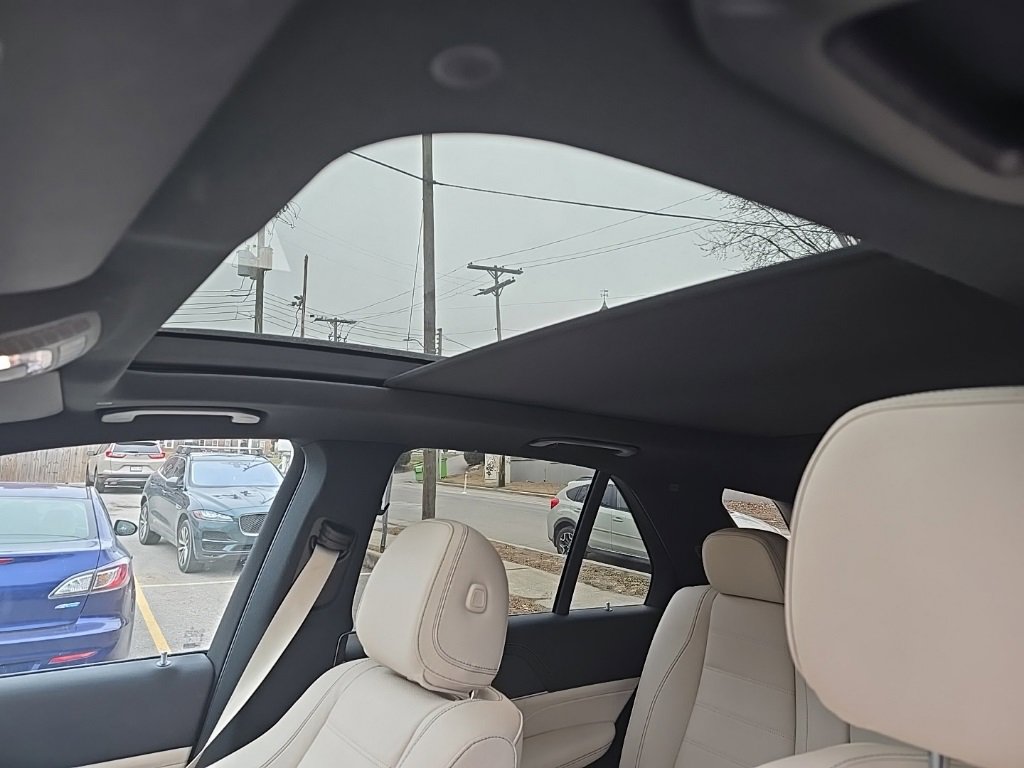 Used 2023 Mercedes-Benz GLE 350 4MATIC image 9