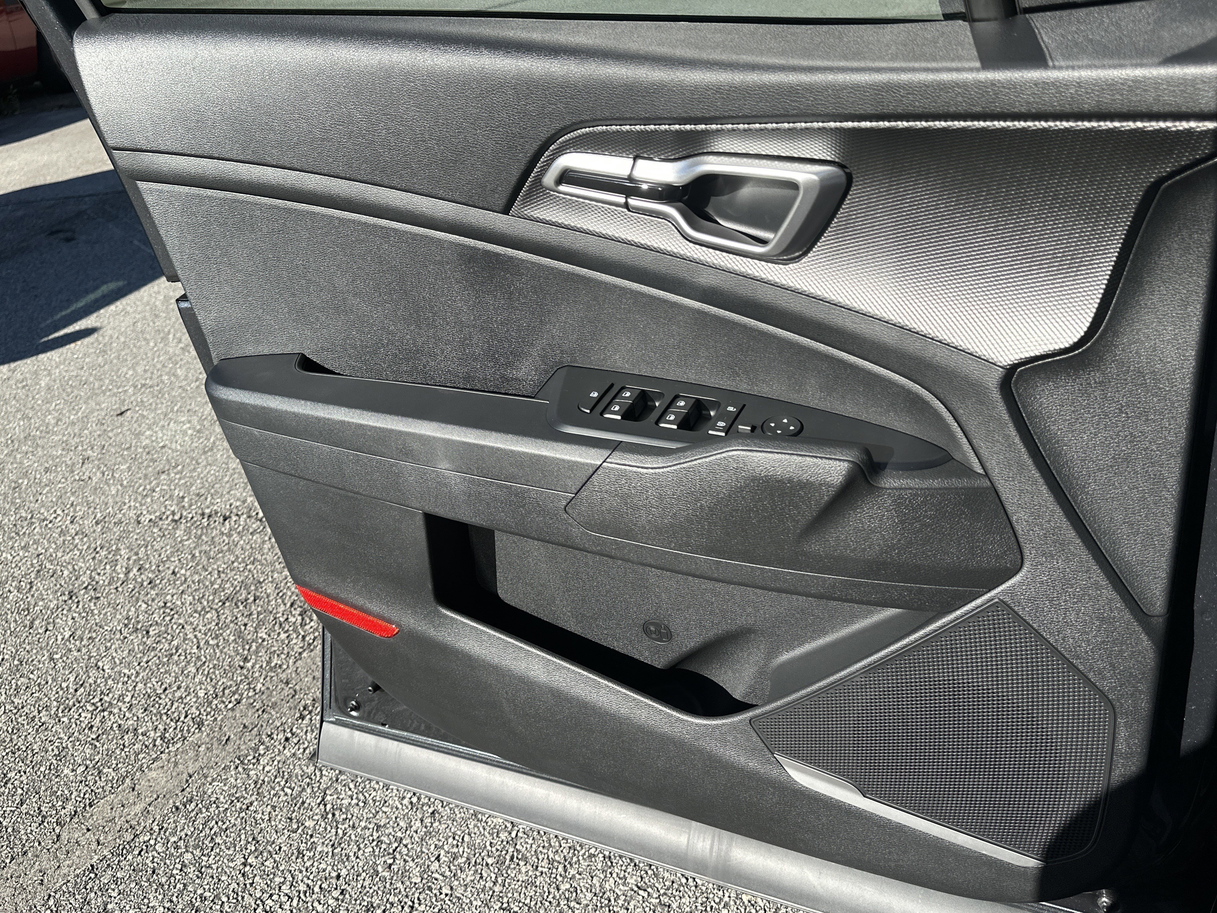 New 2025 Kia Sportage LX image 15