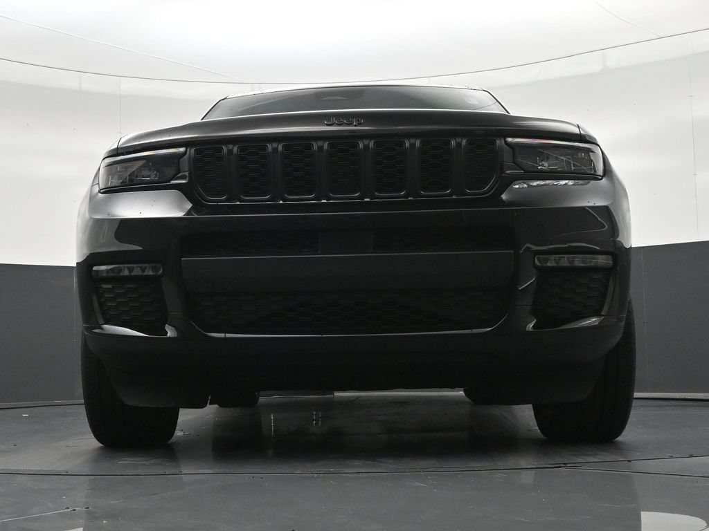 Used 2022 Jeep Grand Cherokee L Limited w/ Black Appearance Package RWD image 36