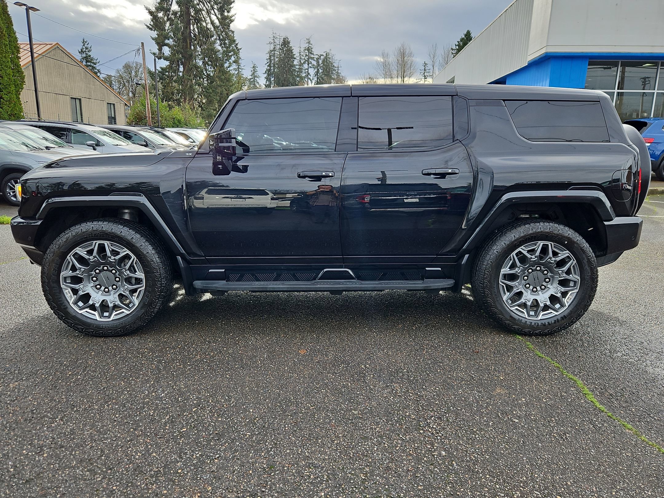 Used 2024 GMC Hummer EV 3X AWD/4WD image 2