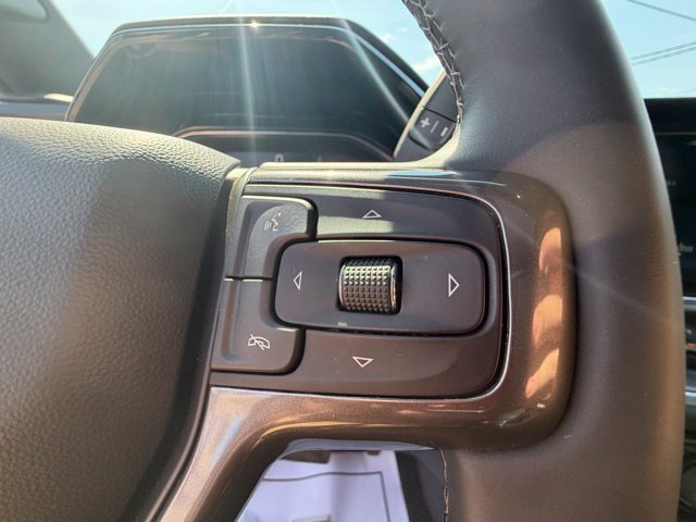 Used 2025 Chevrolet Silverado 3500 High Country w/ High Country Premium Package AWD/4WD image 25