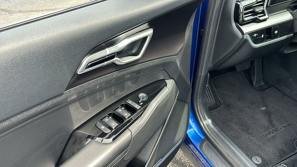 Used 2023 Kia Sportage EX image 14