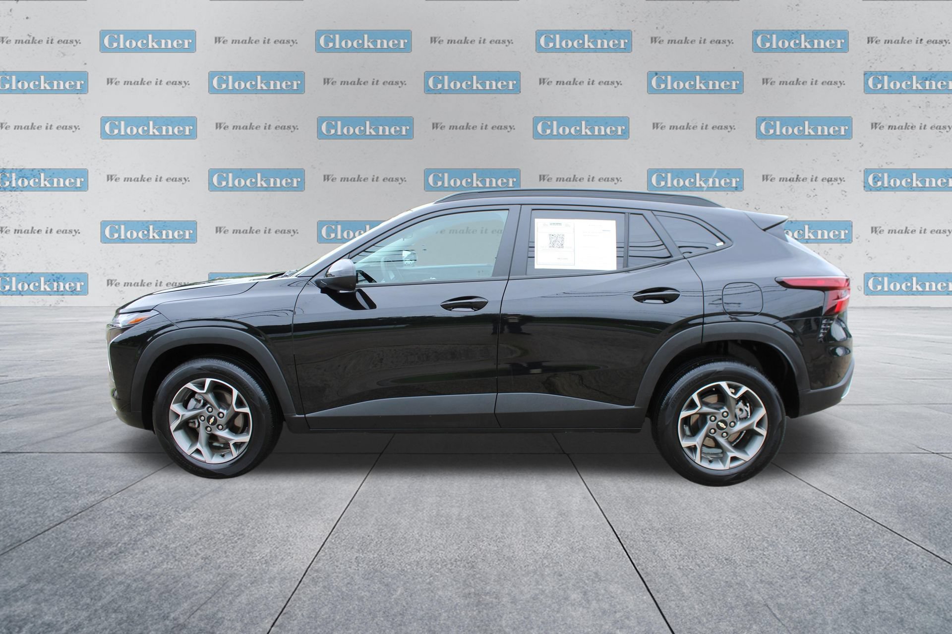 Used 2025 Chevrolet Trax LT FWD image 9