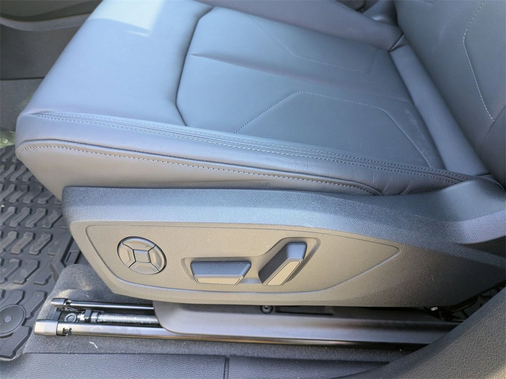 New 2025 Audi Q3 2.0T Premium image 15