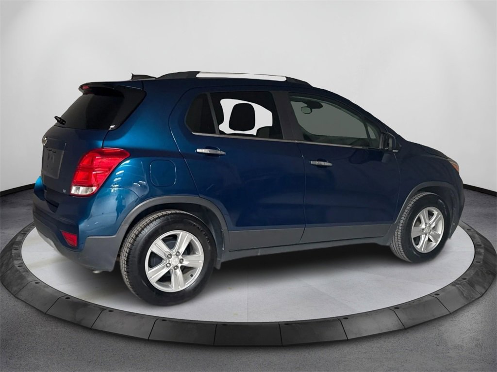 Used 2020 Chevrolet Trax LT w/ LT Convenience Package image 5