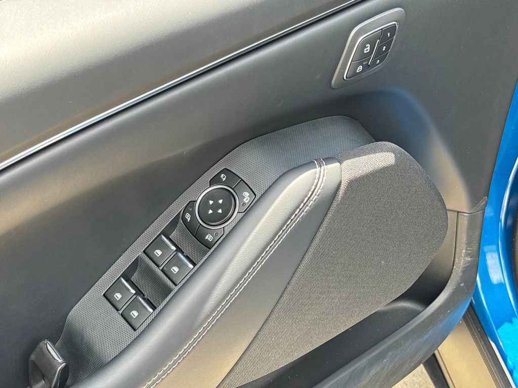 Used 2025 Ford Mustang Mach-E Select w/ Comfort Package Lite RWD image 16