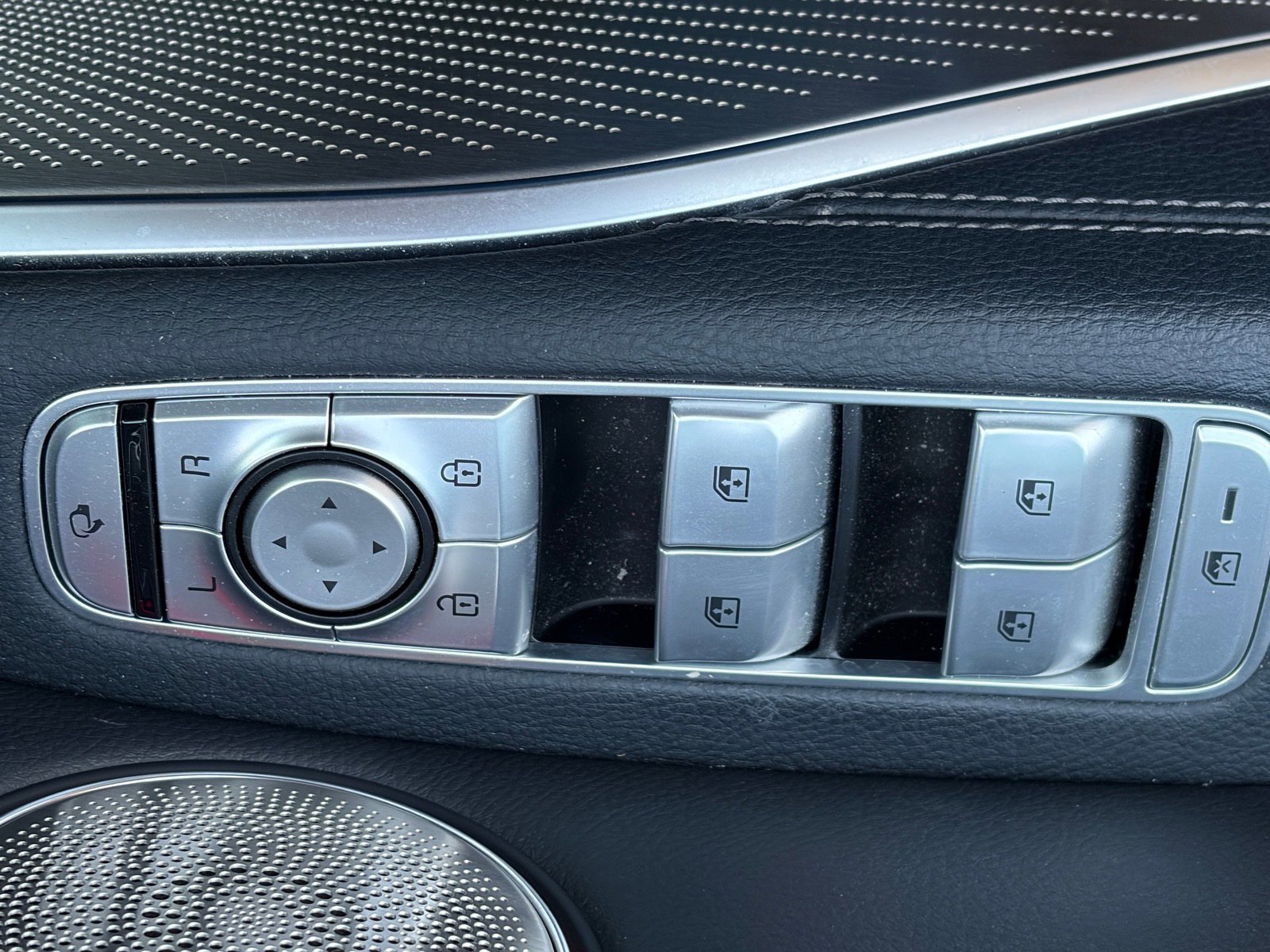 Certified 2020 Kia K900 Luxury image 8