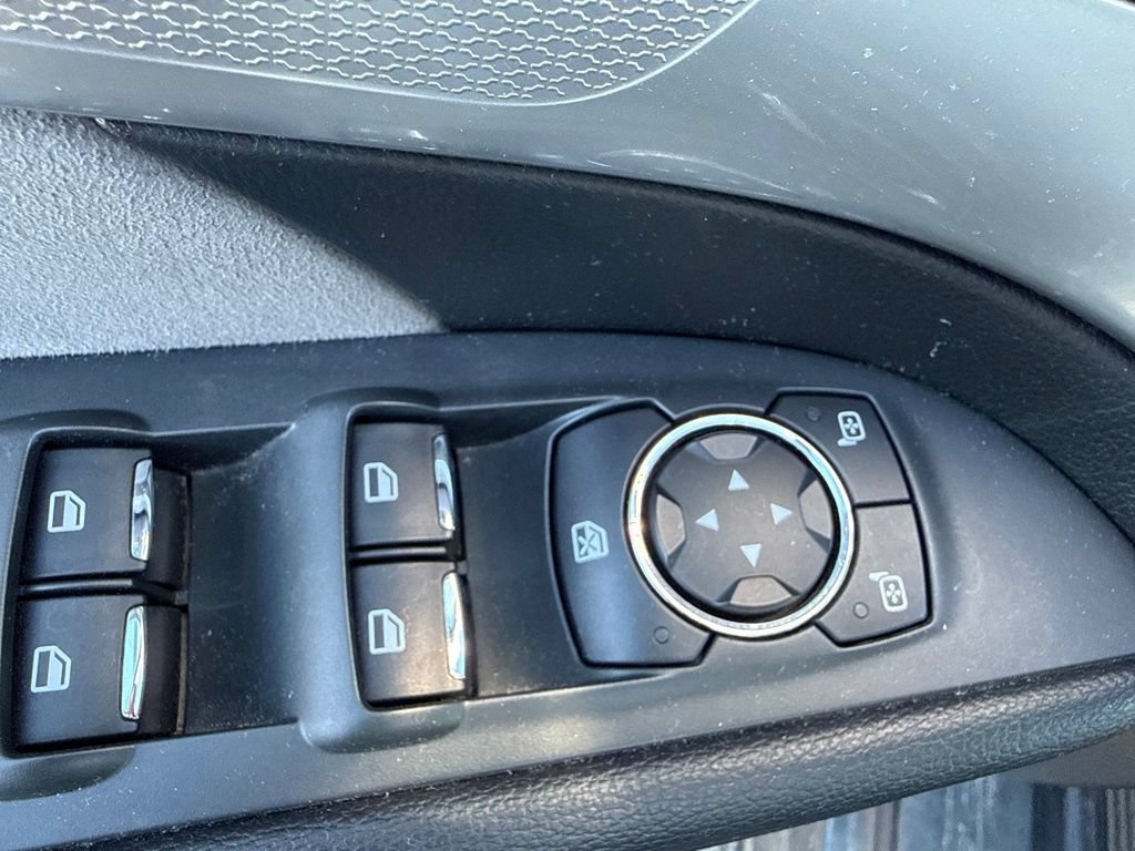 Used 2017 Ford Explorer XLT w/ Equipment Group 202A AWD/4WD image 16