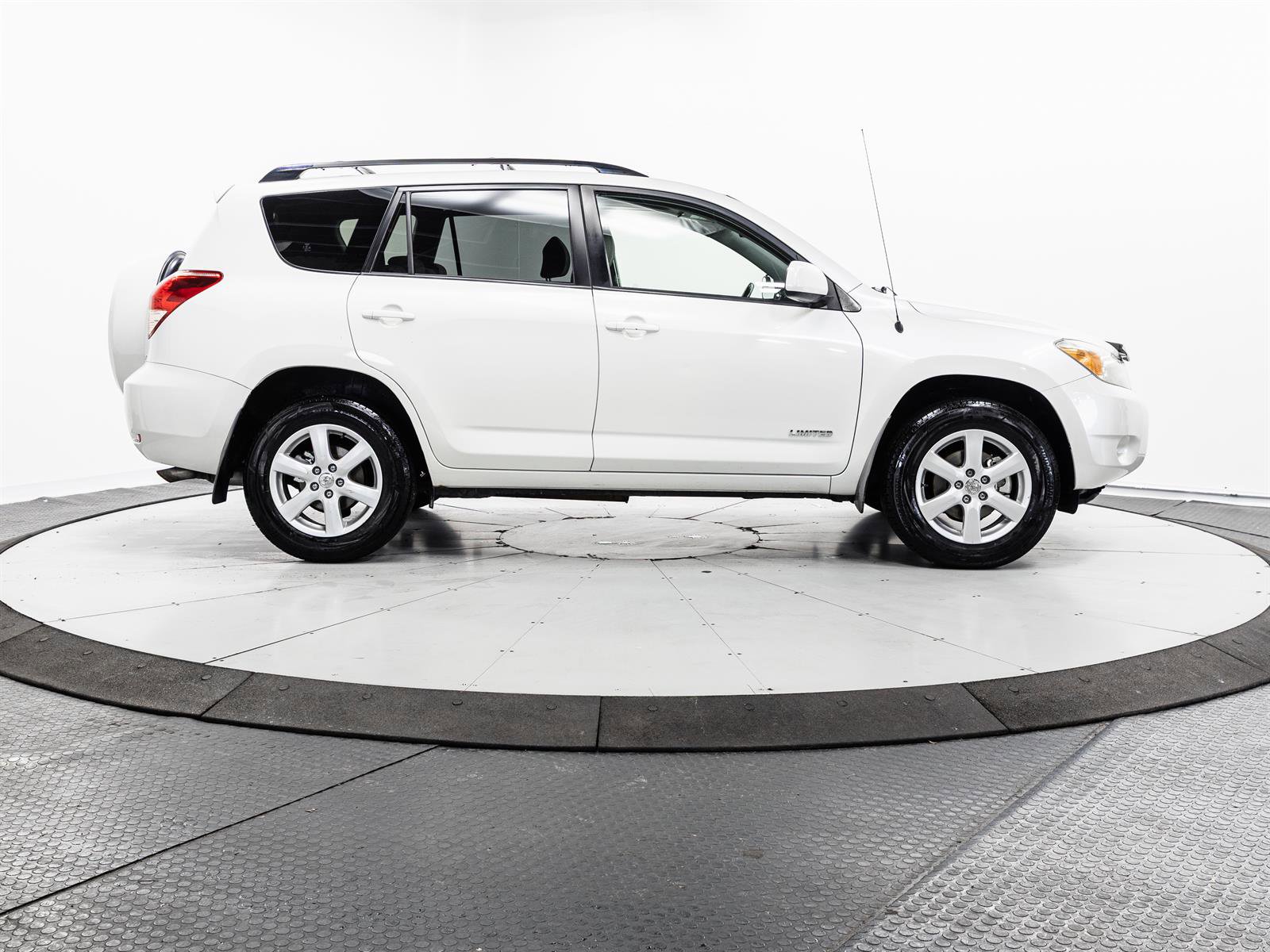 Used 2007 Toyota RAV4 Limited image 12