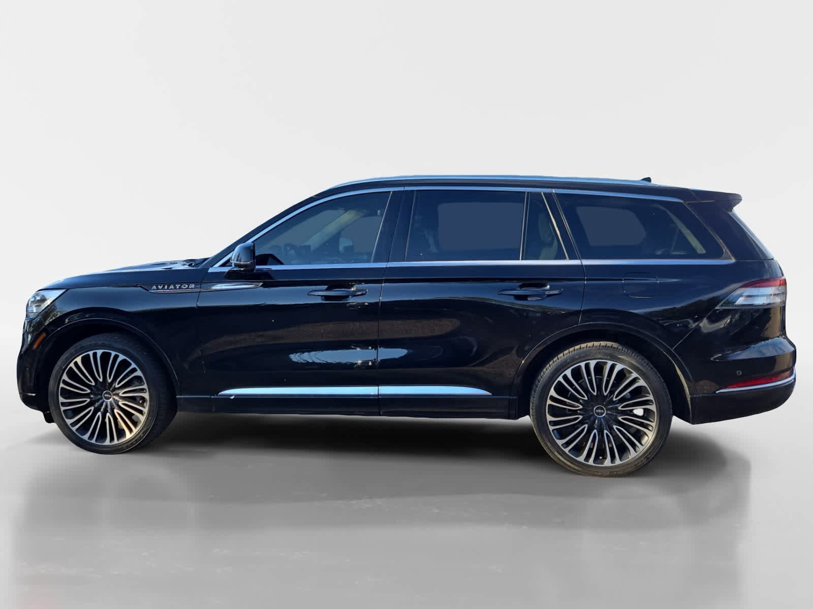 Used 2023 Lincoln Aviator Black Label w/ Dynamic Handling Package AWD/4WD image 2