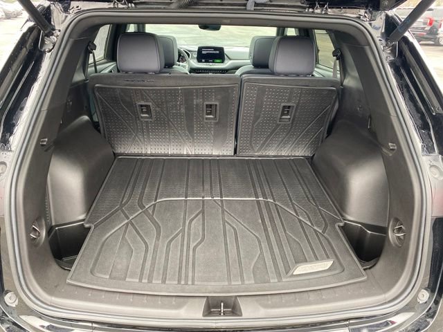 Certified 2023 Chevrolet Blazer RS w/ Driver Confidence II Package image 23