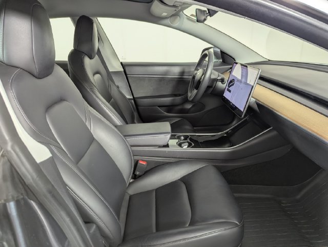 Used 2020 Tesla Model 3 Standard Range Plus RWD image 22