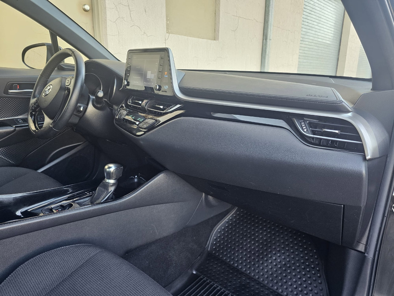 Used 2019 Toyota C-HR Limited image 25