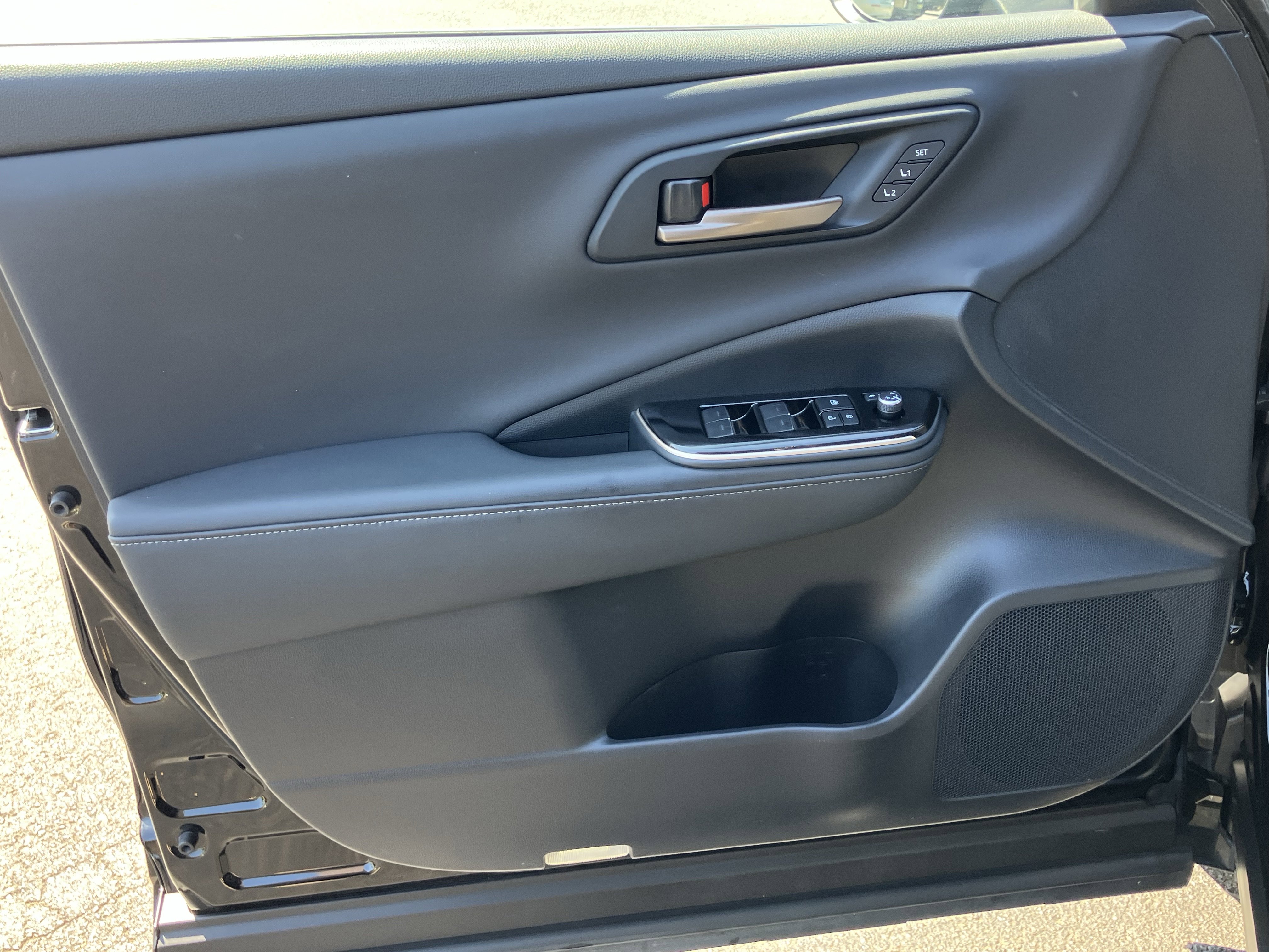 Used 2025 Toyota Crown Signia AWD/4WD image 14