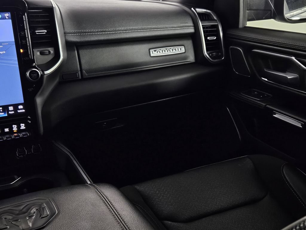 Used 2024 RAM 1500 Laramie AWD/4WD image 12
