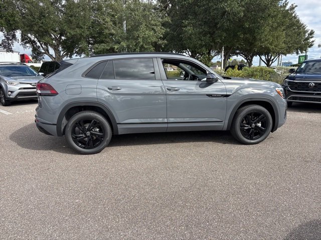New 2026 Volkswagen Atlas Cross Sport SEL R-Line image 8