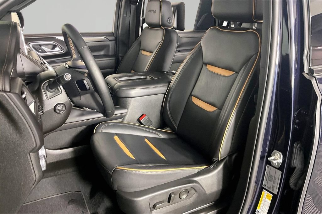 Used 2024 GMC Yukon AT4 w/ AT4 Premium Package AWD/4WD image 19
