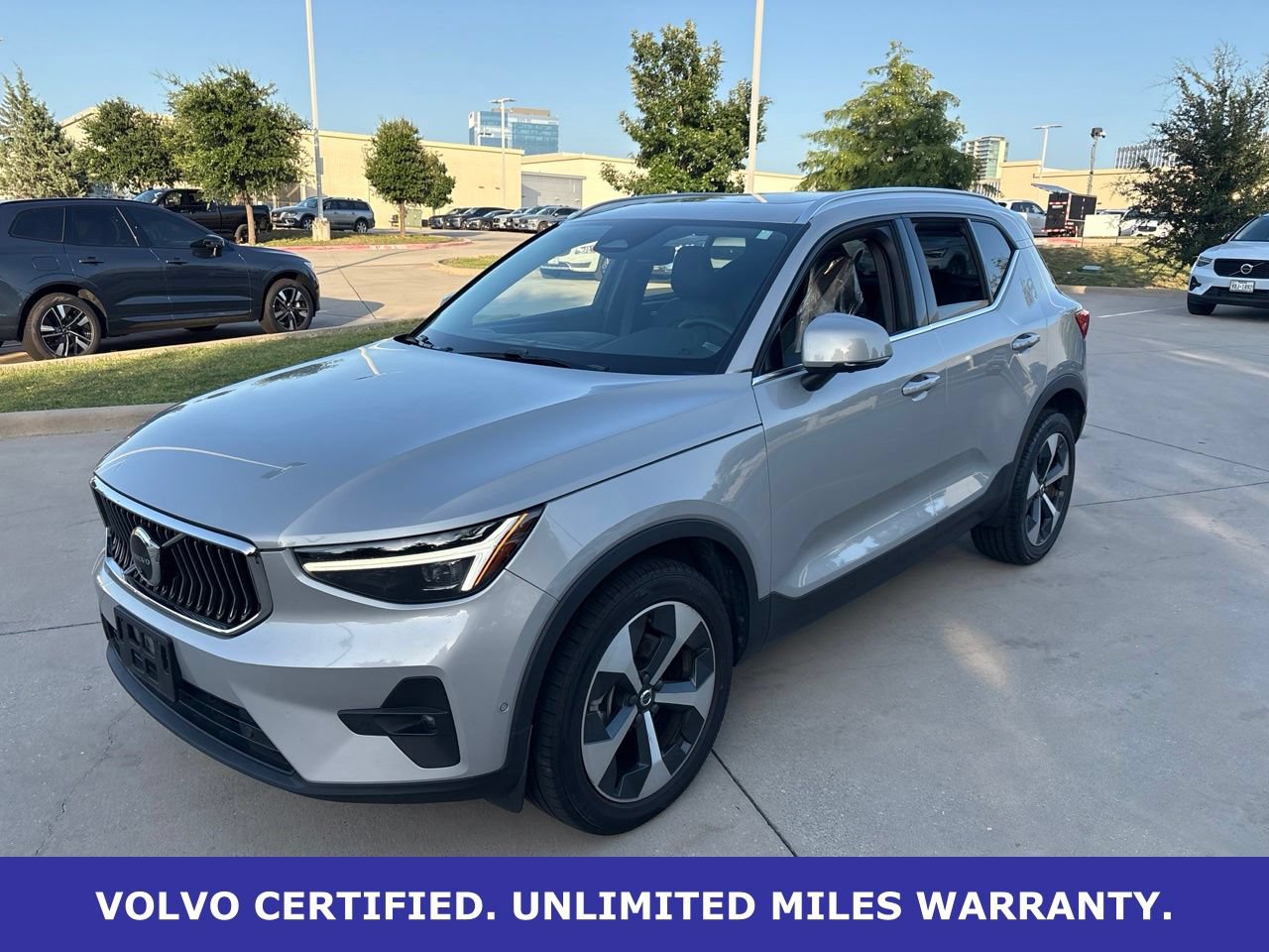 Certified 2024 Volvo XC40 B5 Plus w/ Protection Package Premier AWD/4WD video 1