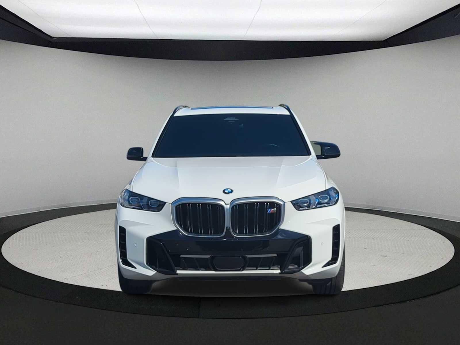Used 2025 BMW X5 M60i w/ Climate Comfort Package image 3