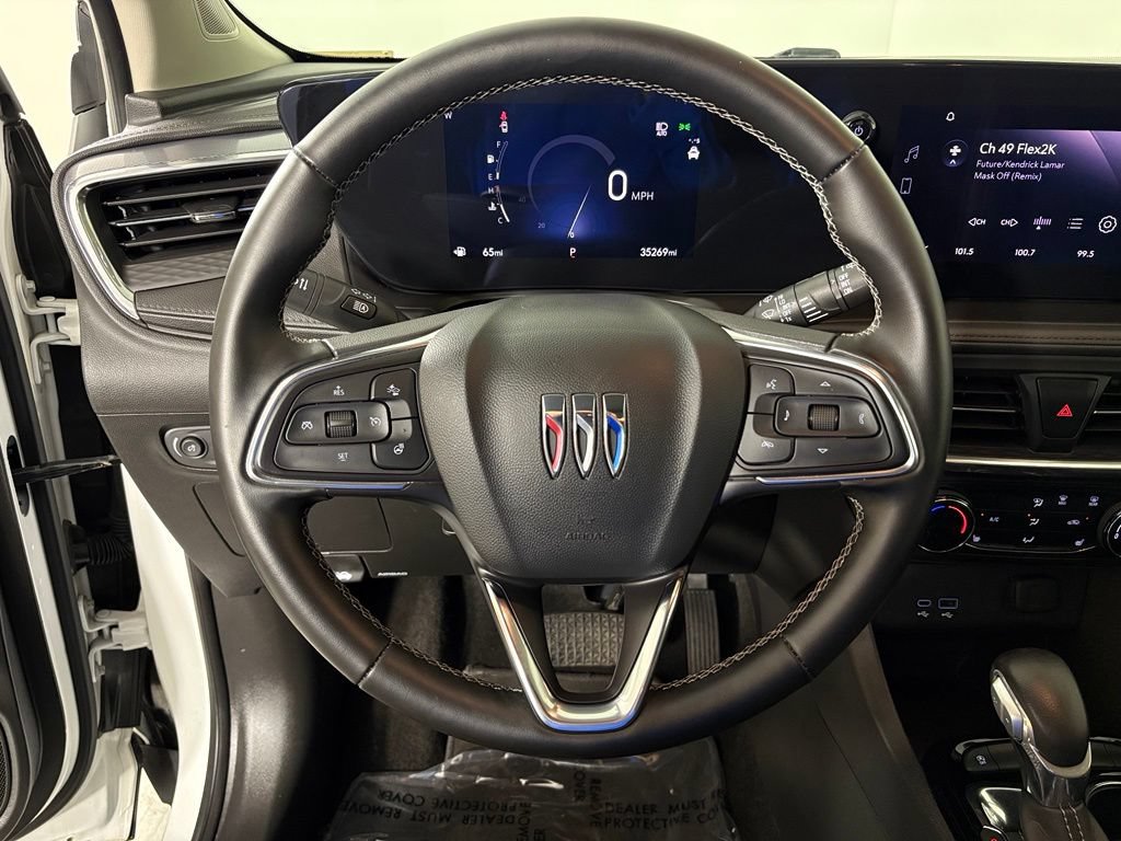 Certified 2024 Buick Encore GX Preferred w/ Comfort Package FWD image 22