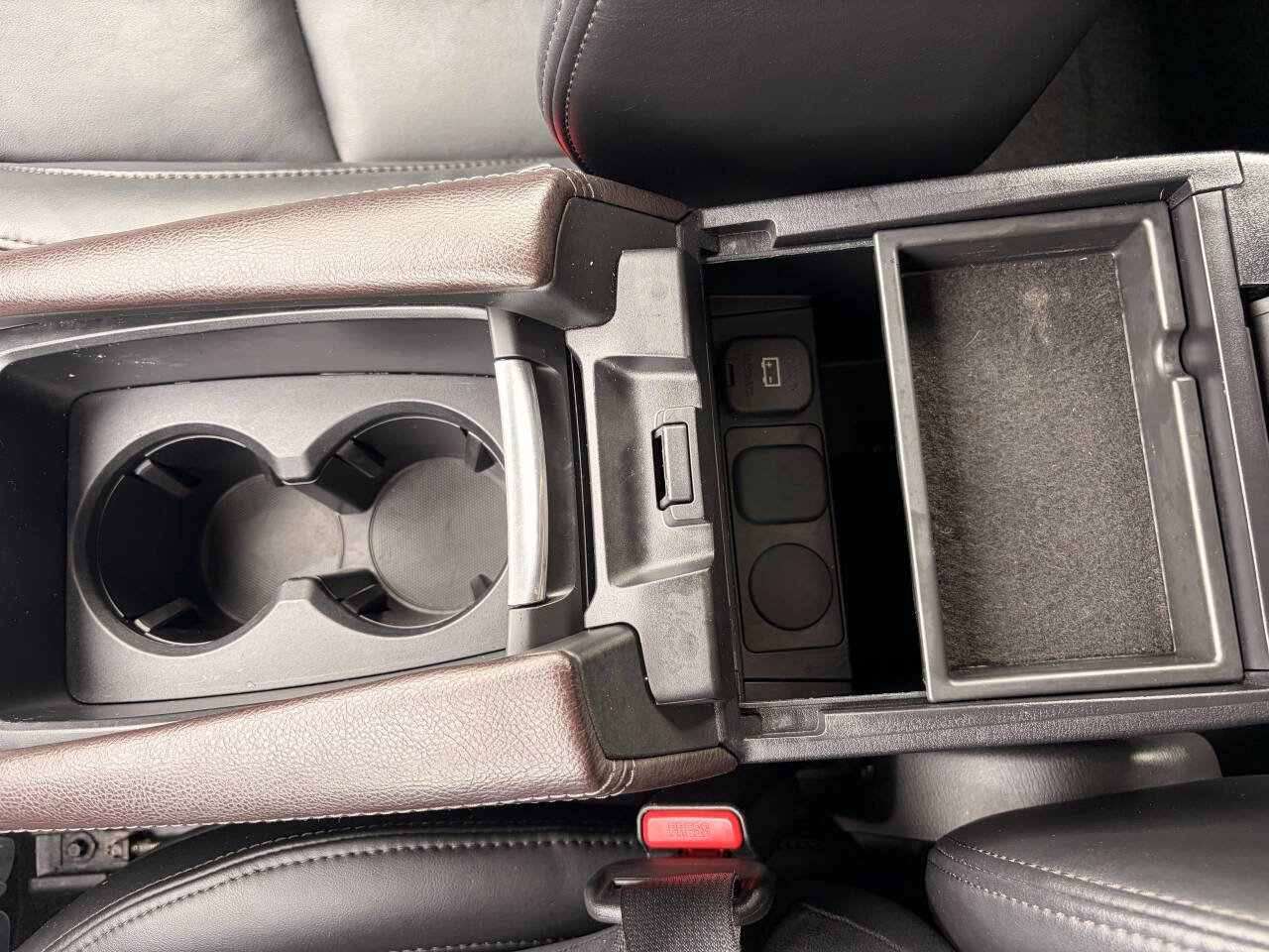 Used 2018 MAZDA MAZDA3 Touring FWD image 35