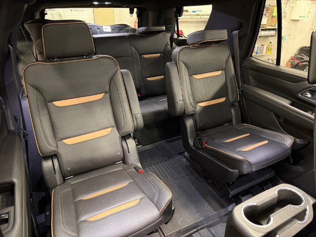 Used 2022 GMC Yukon AT4 w/ AT4 Premium Plus Package AWD/4WD image 22