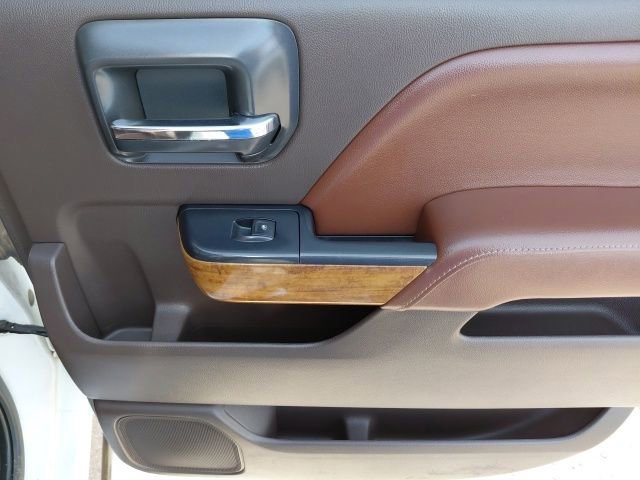 Used 2016 Chevrolet Silverado 2500 High Country w/ Duramax Plus Package image 32