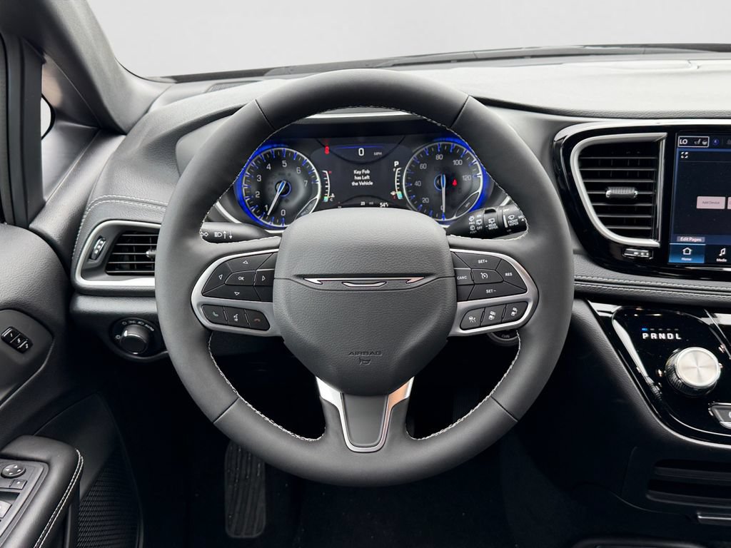 New 2027 Chrysler Pacifica Select FWD image 19